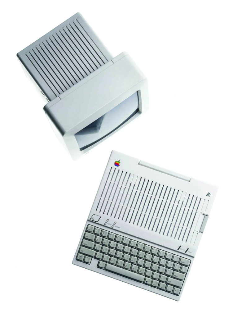 Apple IIc in der von Hartmut Esslinger und frog design entwickelten Snow White Designsprache.
