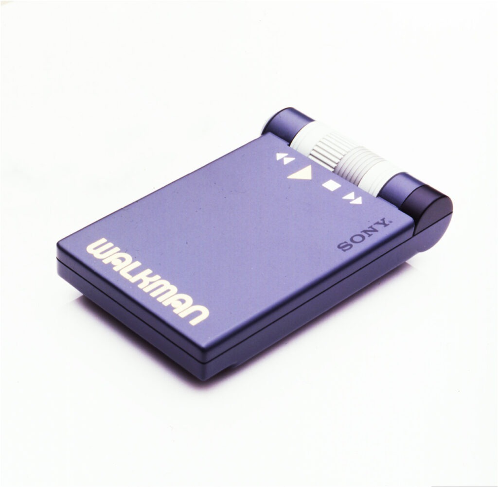 Sony Walkman Pro von Hartmut Esslinger auf weißem Hintergrund.